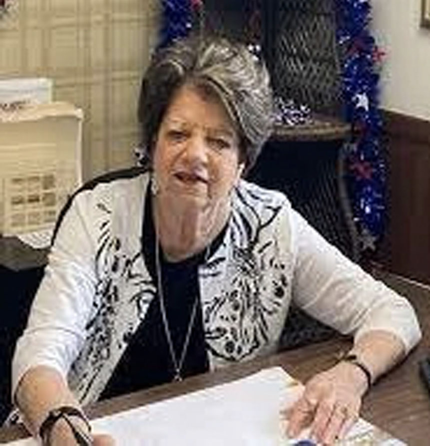 Portrait of Ginger Moon, insurance agent specializing in home, auto, and commercial insurance